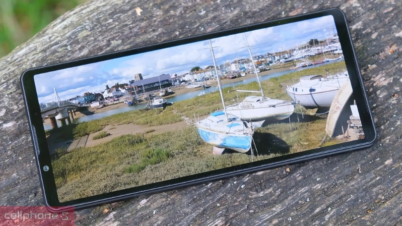 Hiệu năng Sony Xpria 5V