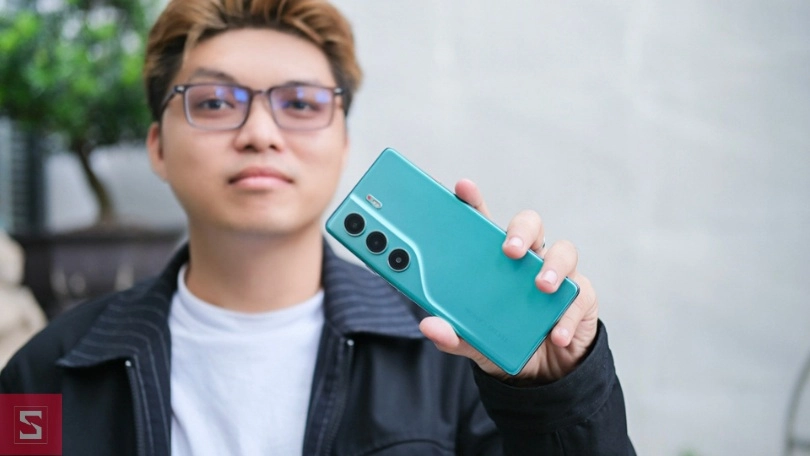 So sánh chi tiết TECNO CAMON 40 với TECNO CAMON 30