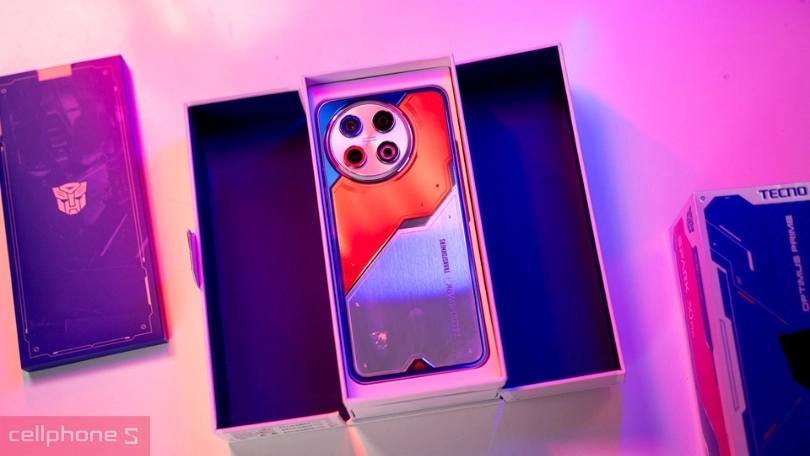 So sánh Tecno Spark 30 Pro với Tecno Spark 30