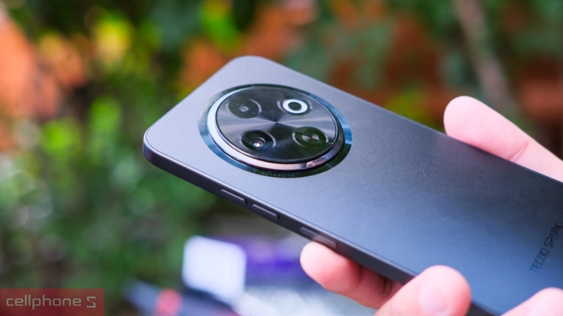 Thiết kế điện thoại Tecno Spark 30C