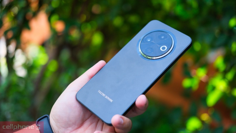 Giá bán điện thoại Tecno Spark 30C bao nhiêu