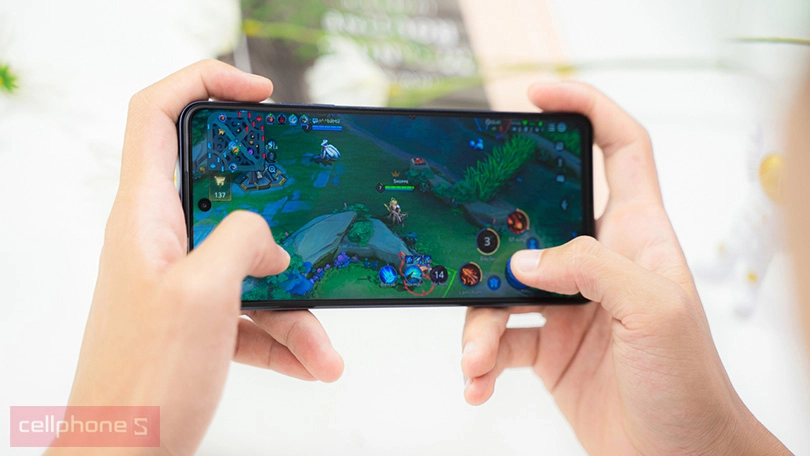 Tecno Spark 10 Pro - Thiết kế mới lạ, cấu hình mạnh mẽ