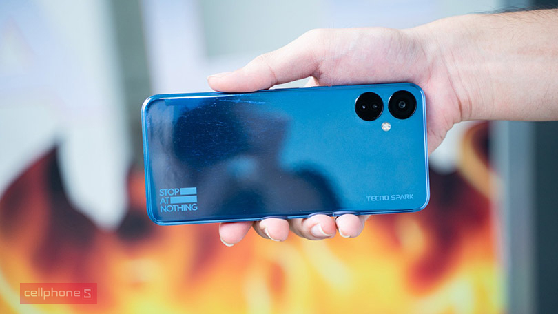 Đánh giá thiết kế điện thoại Tecno Spark 9T
