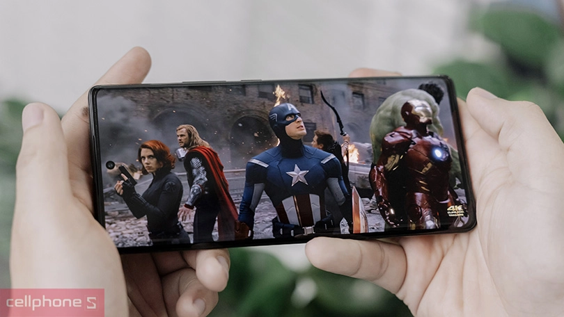 Màn hình mượt mà với tần số quét cao, hiển thị sắc nét