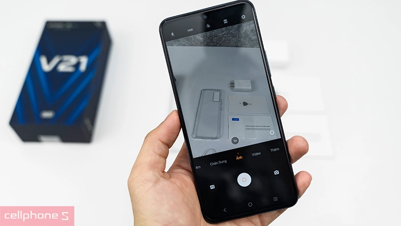 Đánh giá Vivo V21