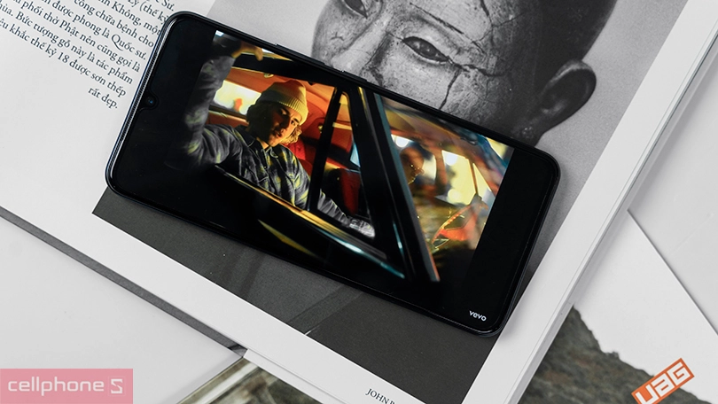 Điện thoại Vivo V21 5G giá bao nhiêu tiền