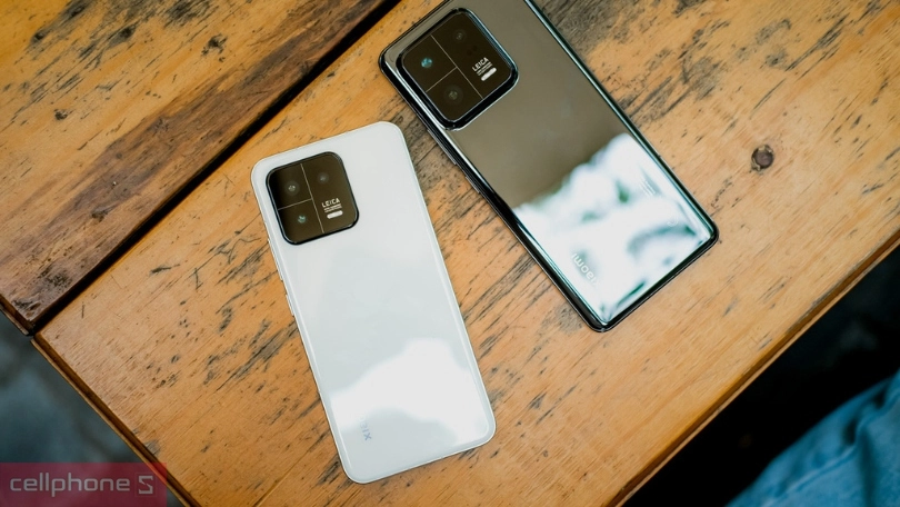 Xiaomi 13 Pro có 2 màu sắc