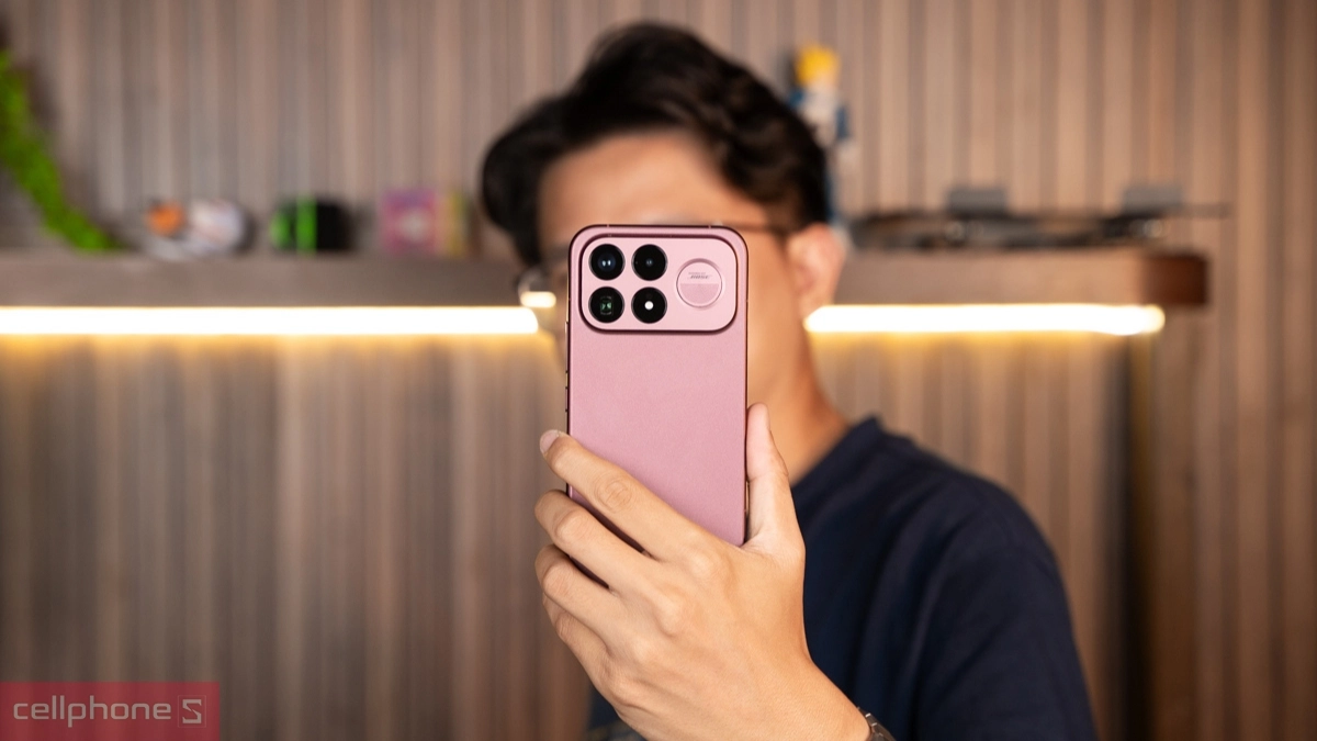 Xiaomi POCO F9 Ultra 5G trang bị vân tay siêu âm dưới màn hình