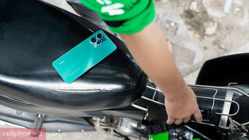 Ngoại hình điện thoại Xiaomi Redmi Note 12 cũ