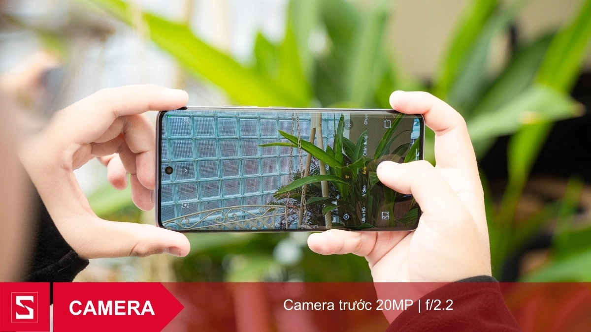 Camera trước 20MP, camera phụ 2MP