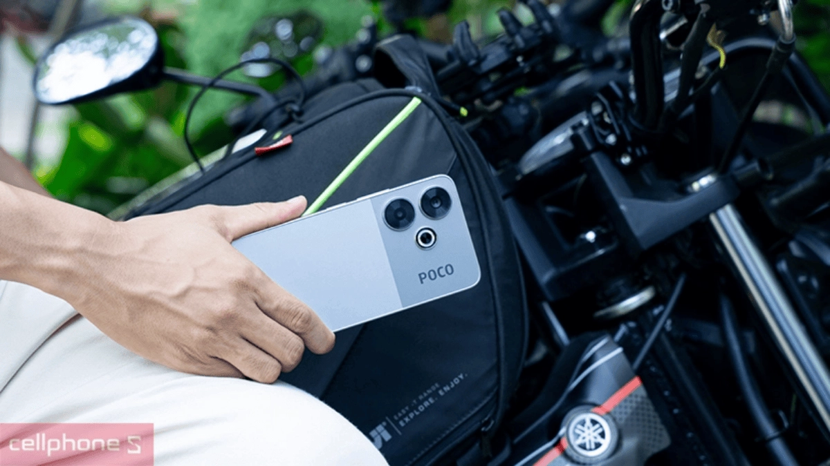 POCO M