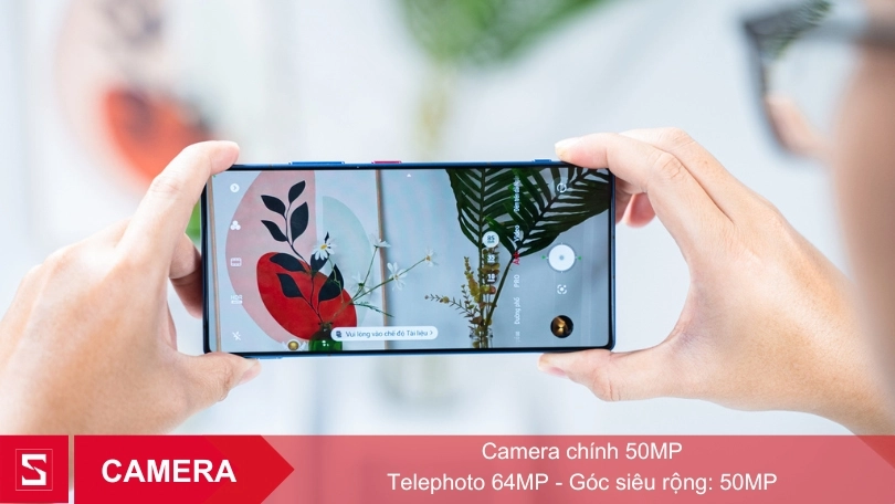 Thiết kế điện thoại ZTE Z70 Ultra