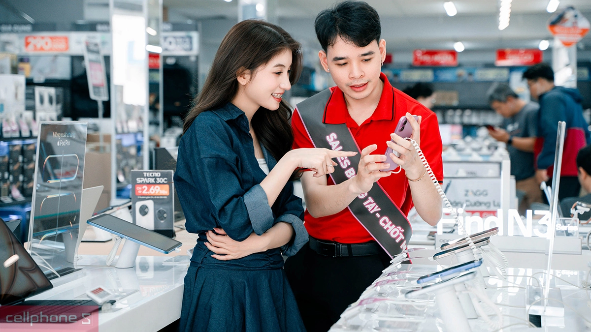 Điện thoại giảm giá Black Friday dòng nào?