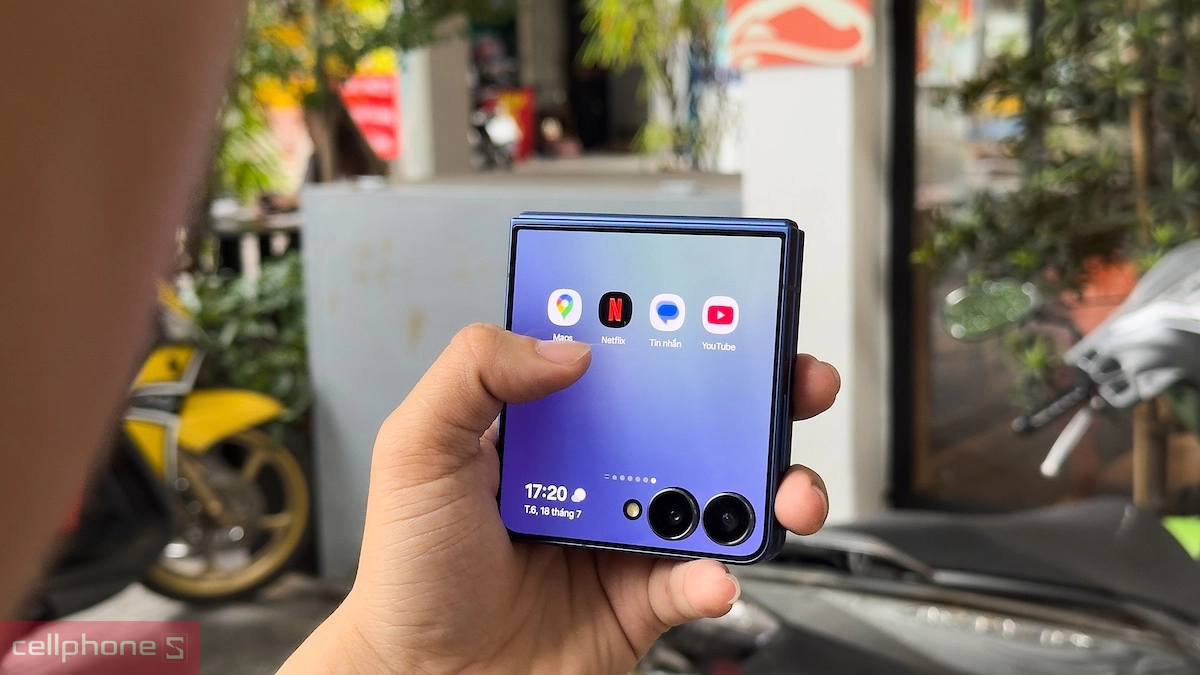 Màn hình ngoài điện thoại Samsung Galaxy gập mới hỗ trợ mở nhanh ứng dụng