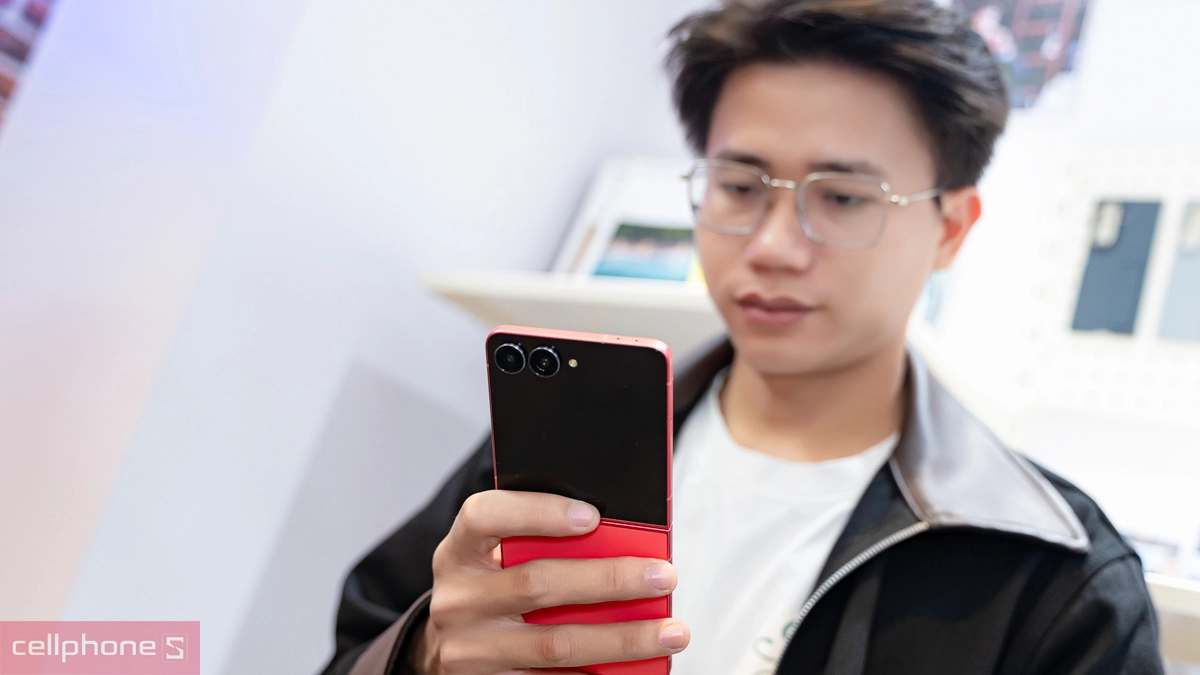 Điện thoại Samsung Galaxy gập mới dự kiến mở bán tại Việt Nam đầu tháng 8/2026