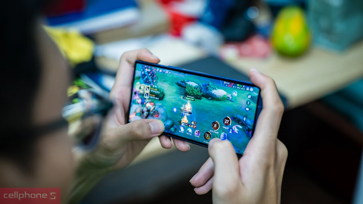 Điện thoại Samsung Galaxy gập mới trang bị chip flagship thế hệ mới tối ưu AI