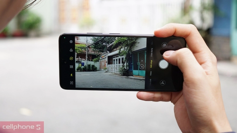 Camera điện thoại Itel RS4