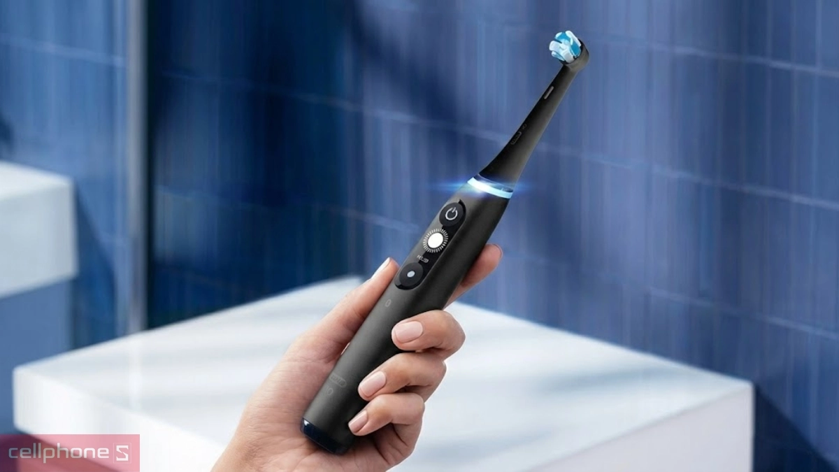 Bàn chải điện Oral B chính hãng sử dụng pin sạc tích hợp