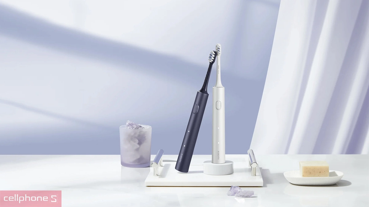 Bàn chải điện tích hợp cảm biến và AI 