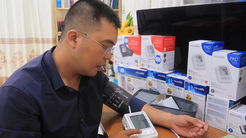 Hướng dẫn nhanh cách dùng máy đo huyết áp bắp tay Microlife 3NZ1-1P
