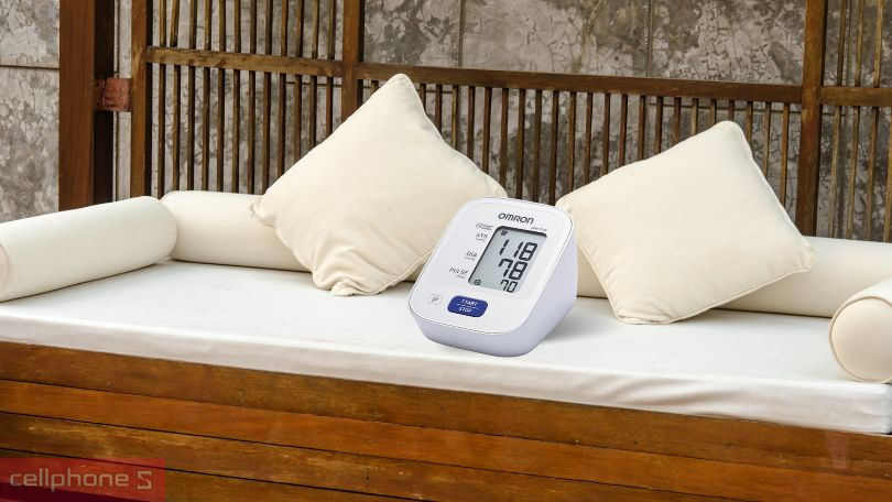 Máy đo huyết áp bắp tay Omron HEM-7142T1 - Công nghệ IntelliSense cho khả năng đo chính xác hơn