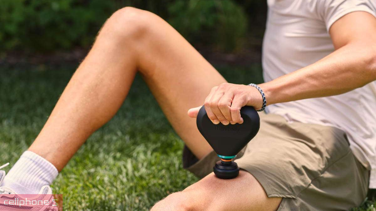 Thiết bị massage Therabody hỗ trợ phục hồi cho người tập thể thao