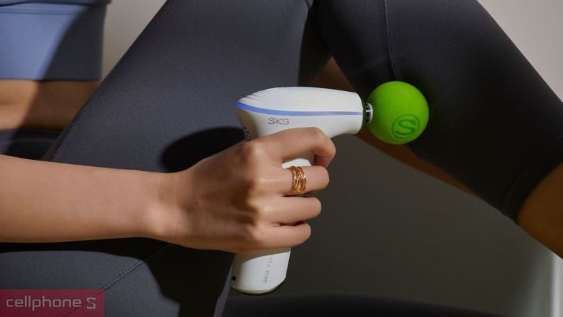 Súng massage SKG F5EN - Giảm đau mọi vị trí trên cơ thể 