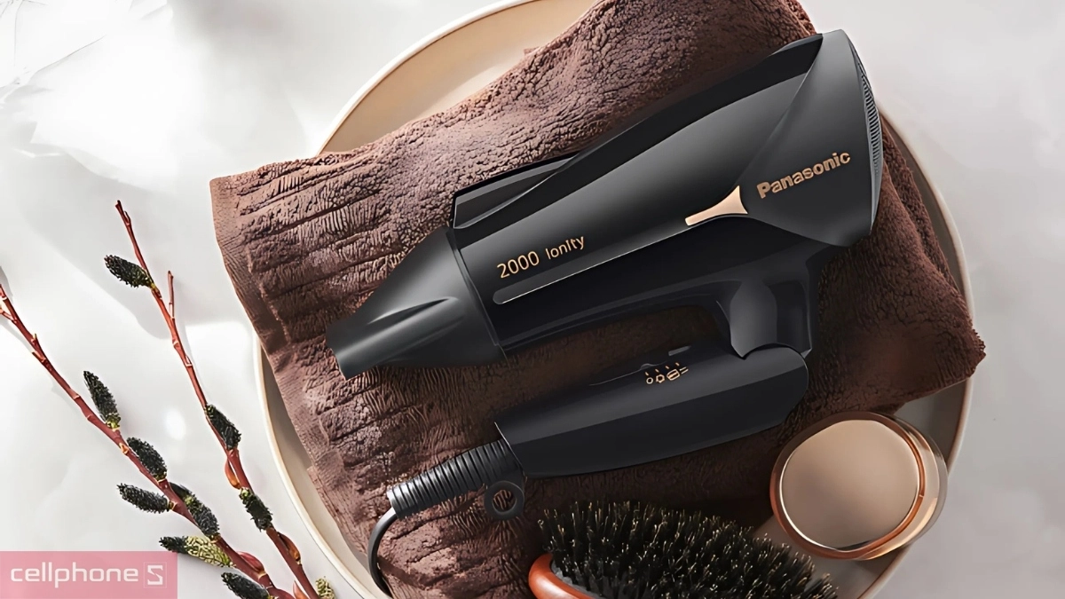 Thiết kế máy sấy tóc Panasonic Ionity EH-NE66-K645 2000W