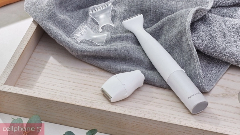 Máy làm sạch lông cho nữ Panasonic ES-WV62BH202