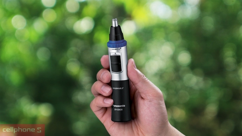 Máy tỉa lông mũi Panasonic ER-GN30-K453: dao inox siêu bén, kháng nước an toàn