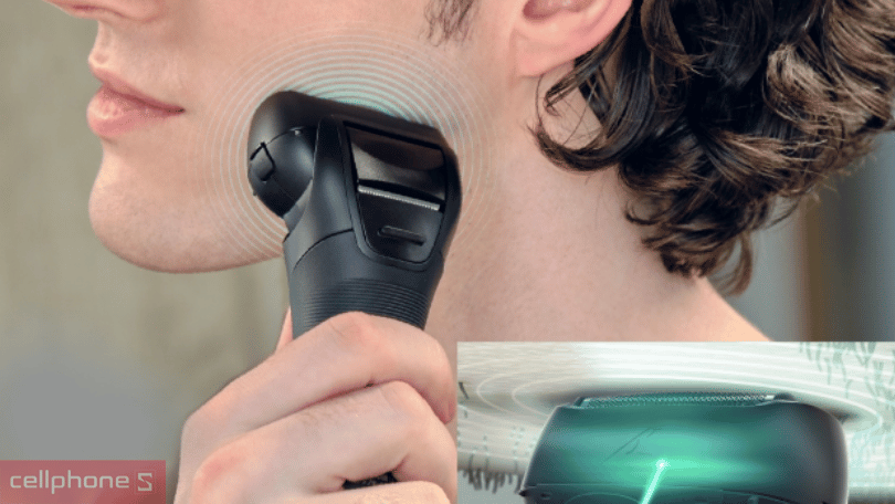 Máy cạo râu Panasonic ES-LT2B-K751 - 3 lưỡi dao bằng thép không gỉ