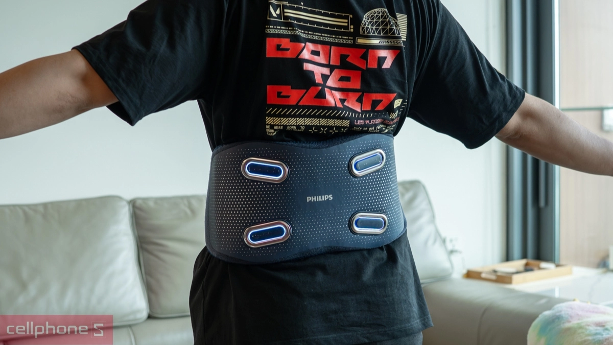 Máy massage lưng Philips PPM4721 - Bảng điều khiển cảm ứng hiện đại, thời lượng sử dụng lớn