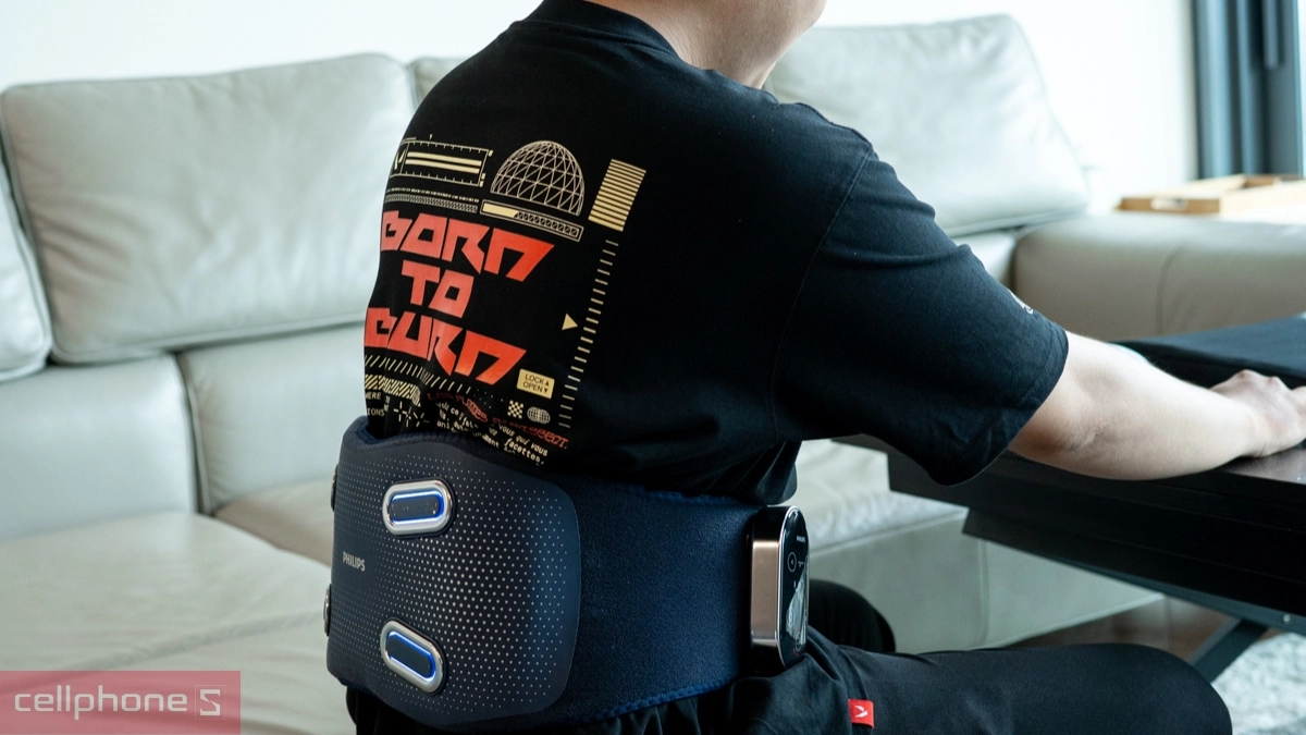 Máy massage lưng Philips PPM4721 - Bảng điều khiển cảm ứng hiện đại, thời lượng sử dụng lớn