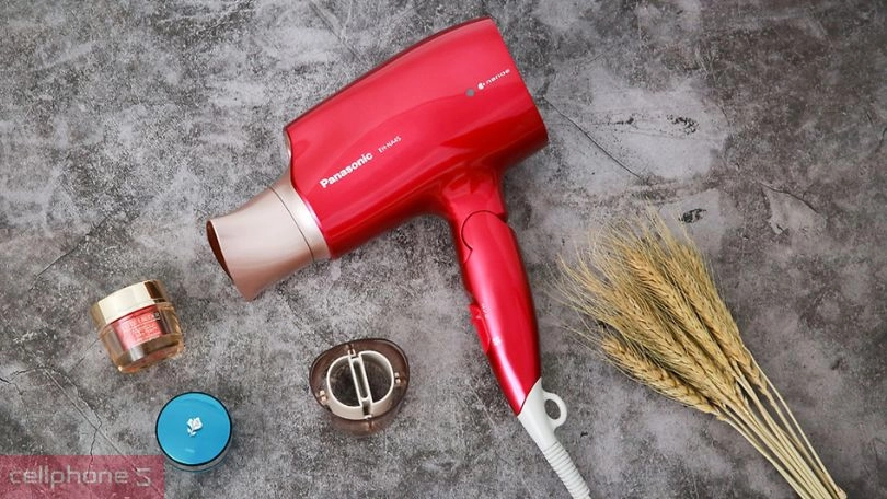 Công nghệ sấy trên máy sấy tóc Panasonic EH-NA45RP645