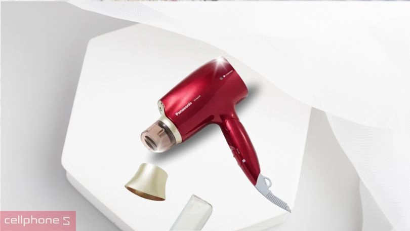 Thiết kế máy sấy tóc Panasonic EH-NA45RP645