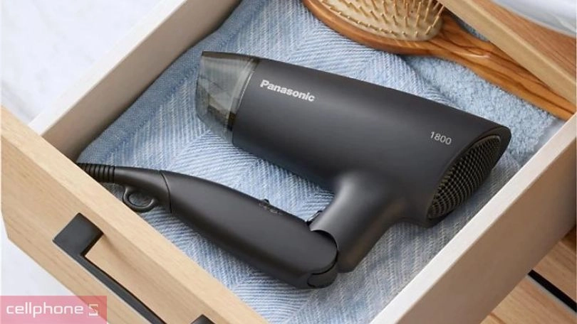 Thiết kế máy sấy tóc Panasonic EH-ND37-K645