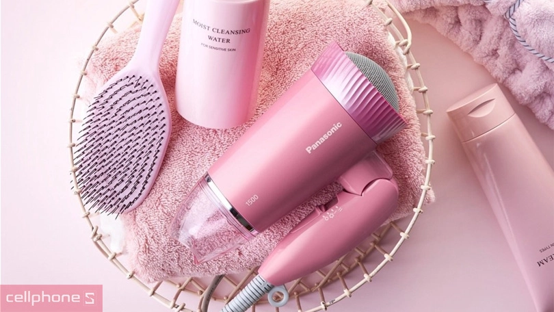 Thiết kế máy sấy tóc Panasonic EH-ND57-P645