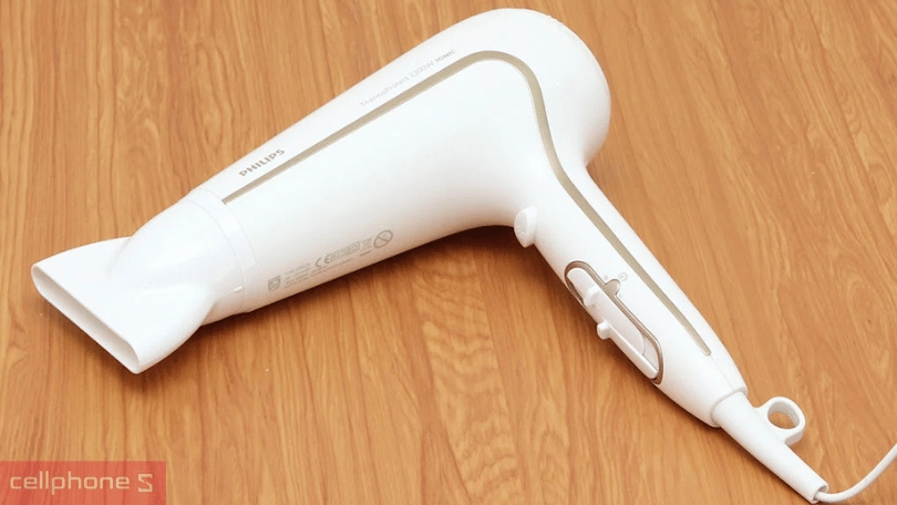 Vì sao nên mua máy sấy tóc Philips HP8232/00?