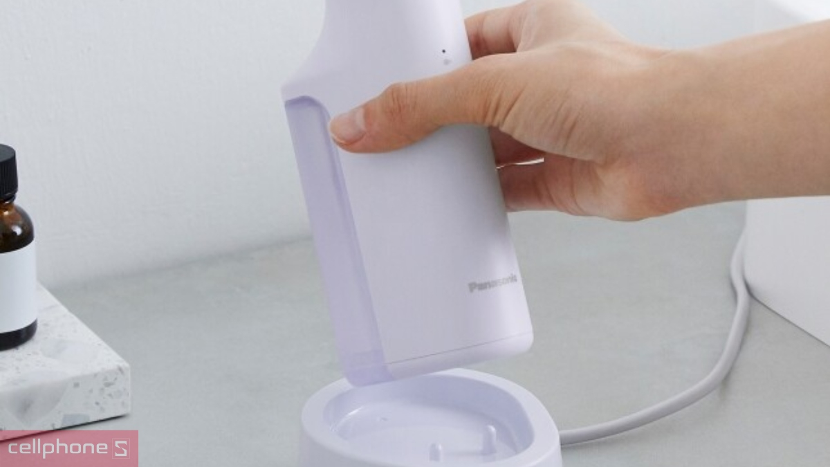 Máy tăm nước 200ml Panasonic EW-DJ26-V242