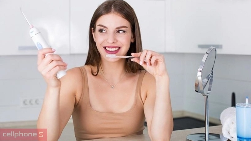 Máy tăm nước cầm tay