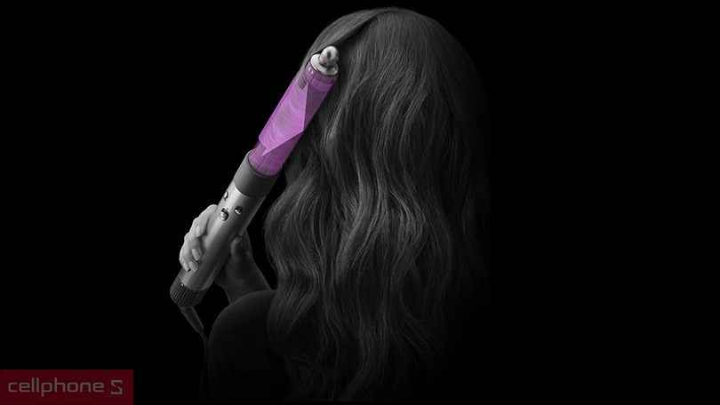 Uốn tóc: Sử dụng đầu uốn tóc