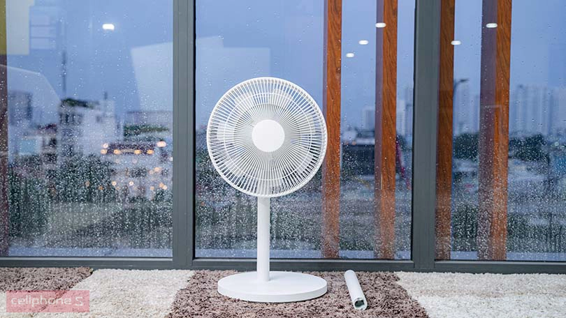 Thiết kế cánh quạt hai lớp, tăng tốc độ gió