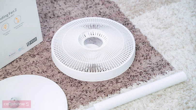 Thiết kế cánh quạt hai lớp, tăng tốc độ gió