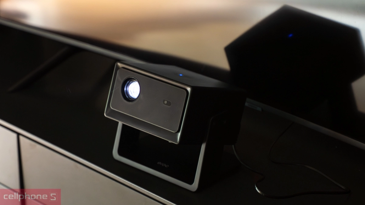 Công nghệ trình chiếu hiện đại của máy chiếu Eroc Flip Plus