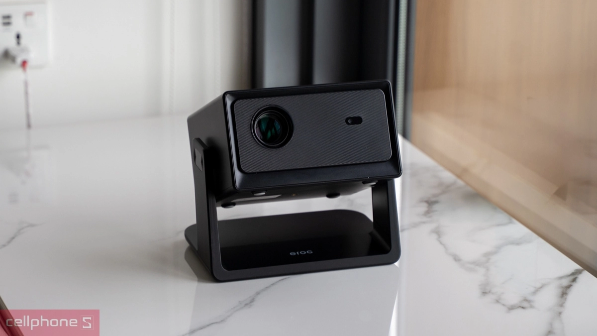 Kích thước màn chiếu linh hoạt của máy chiếu Eroc Flip Plus