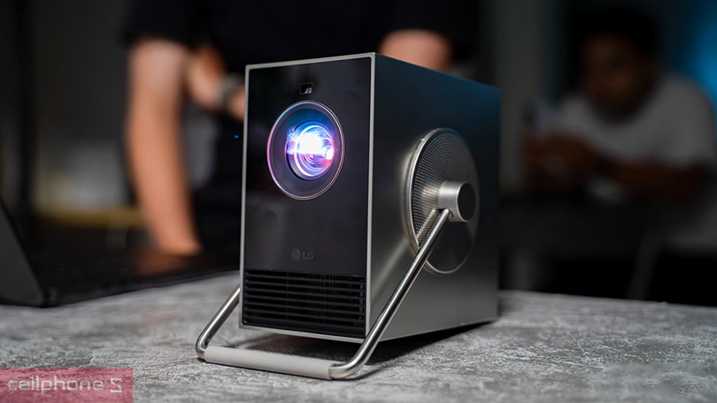 Vì sao nên chọn mua máy chiếu LG Cinebeam Qube Laser 4K HU710PB?