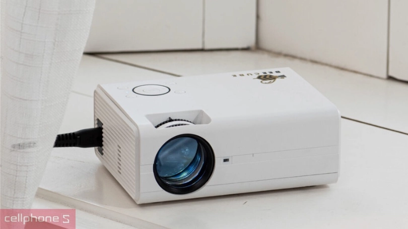 Review máy chiếu Beecube có tốt không?
