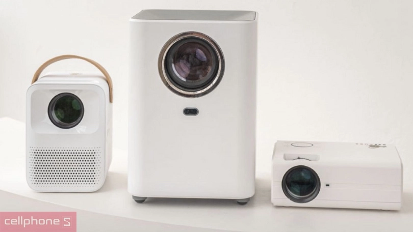 Review máy chiếu Beecube