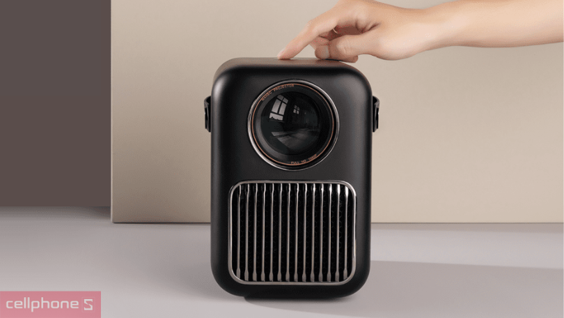 Loa kép công suất lớn cùng công nghệ Dolby