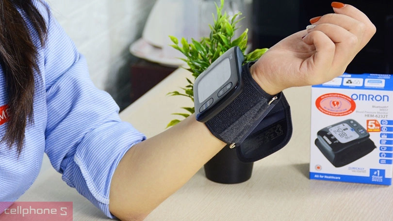 Máyddo huyết áp cổ tay Máy đo huyết áp cổ tay